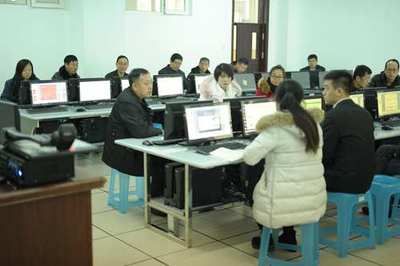 鸡西实验中学迎接鸡西市首批教育信息化示范校验收